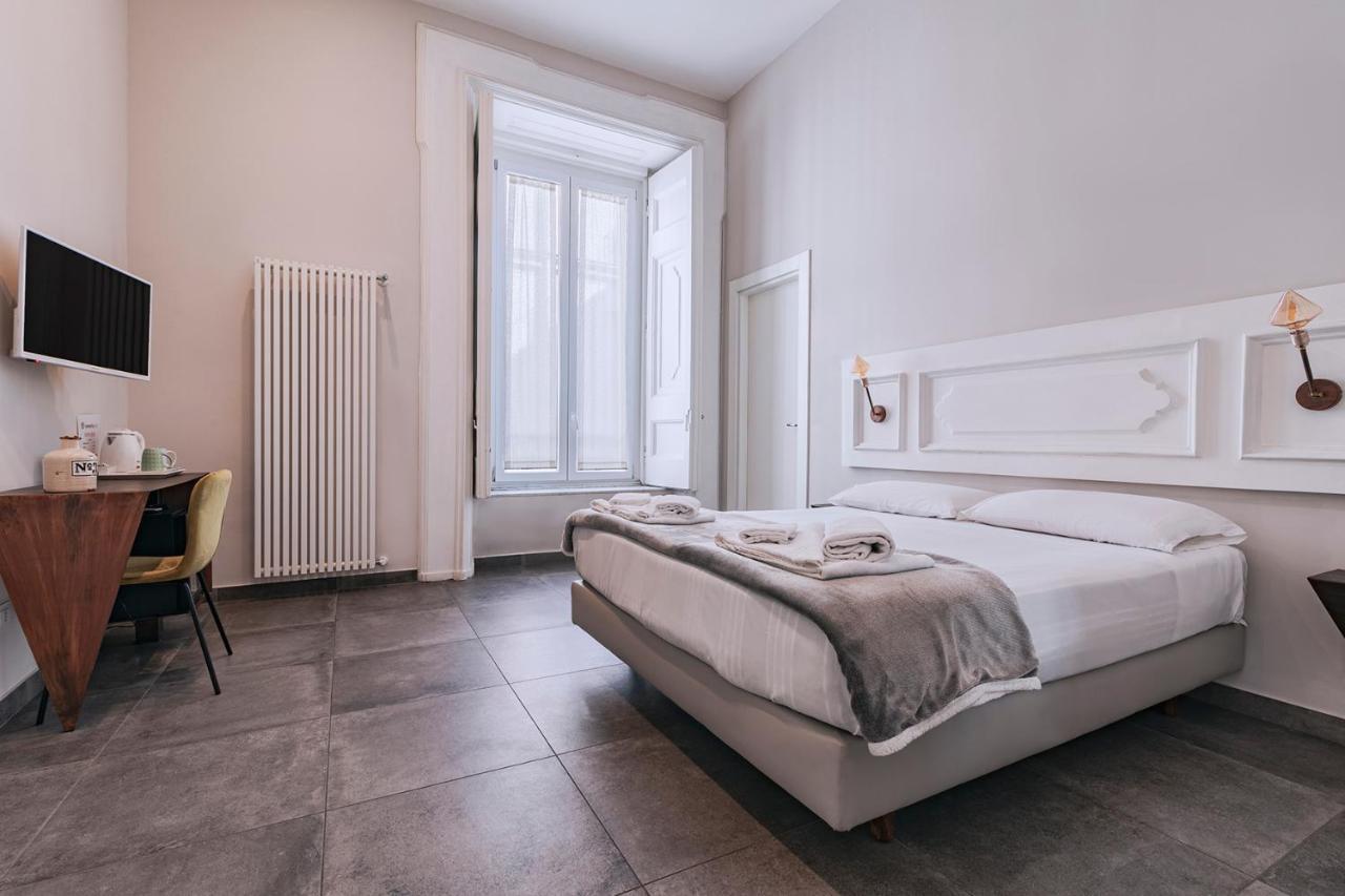 La Smorfia Hotel Наполи Екстериор снимка